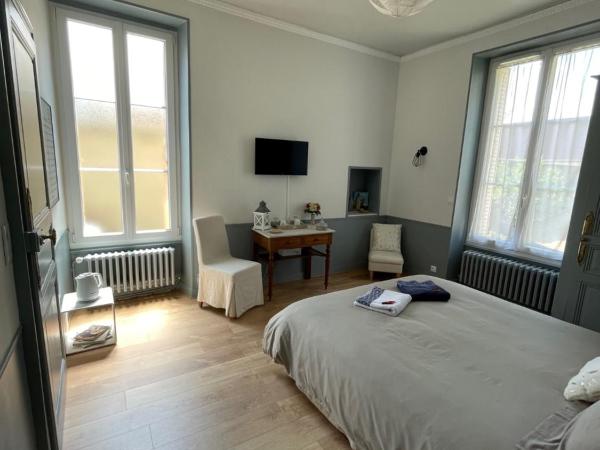 Maison Prmartine : photo 9 de la chambre chambre double - vue sur jardin