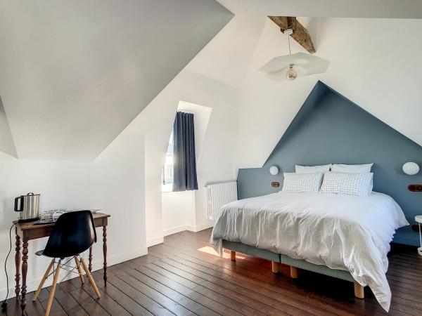 Maison Lacase : photo 2 de la chambre chambre double avec salle de bains privative