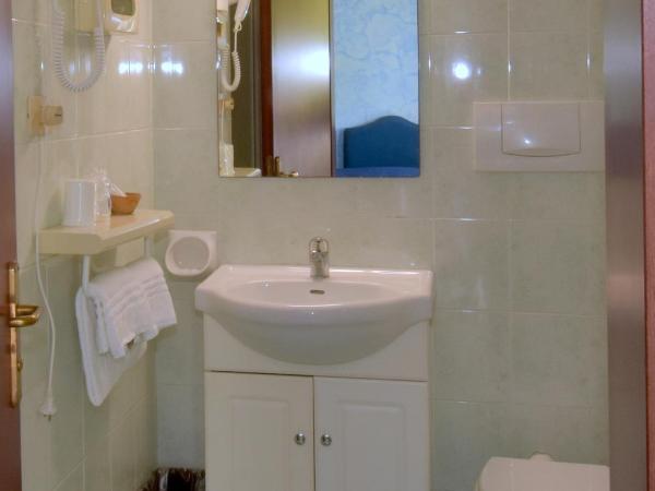 Hotel L'Approdo : photo 4 de la chambre chambre triple - vue sur mer