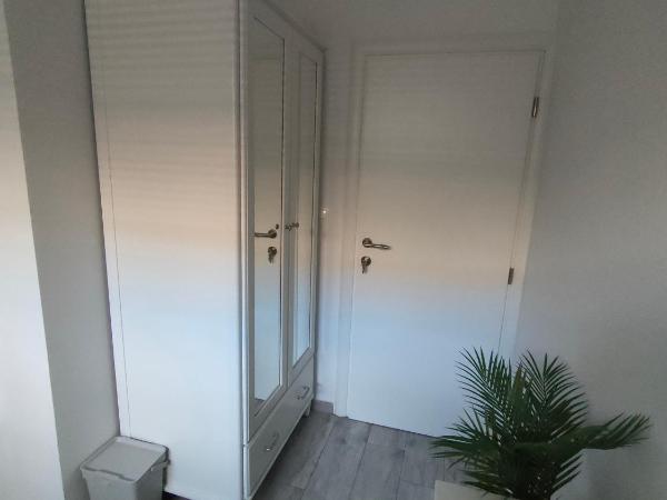 Comfort Rooms Remiza : photo 6 de la chambre chambre simple avec toilettes et douche communes