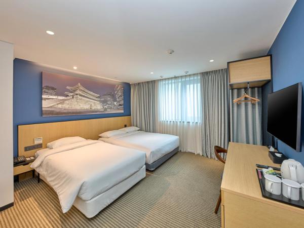 Travelodge Myeongdong City Hall : photo 4 de la chambre chambre familiale