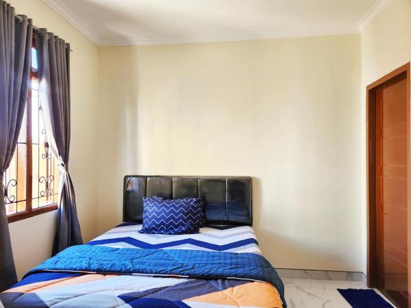 Surabaya Homey near UNAIR Syariah : photo 8 de la chambre chambre double