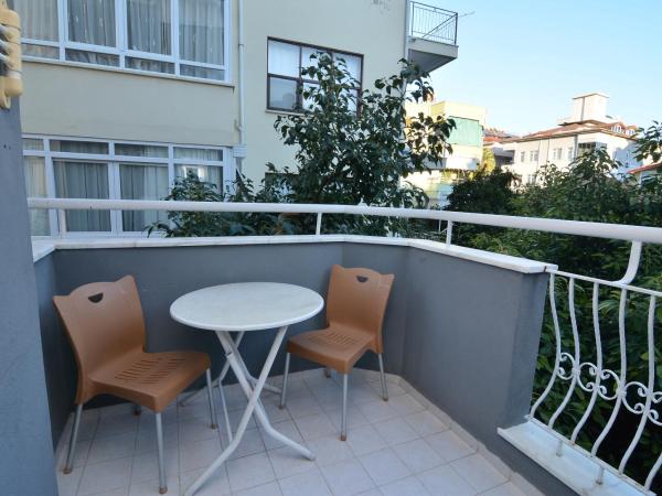 Cleopatra King Apart : photo 8 de la chambre appartement avec balcon
