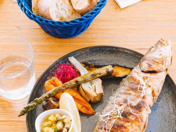 Hôtel Café Miramar : photo 5 de la chambre chambre lit queen-size - vue sur mer