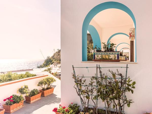 Hotel Cava Dell'Isola : photo 6 de la chambre chambre double supérieure - vue sur mer