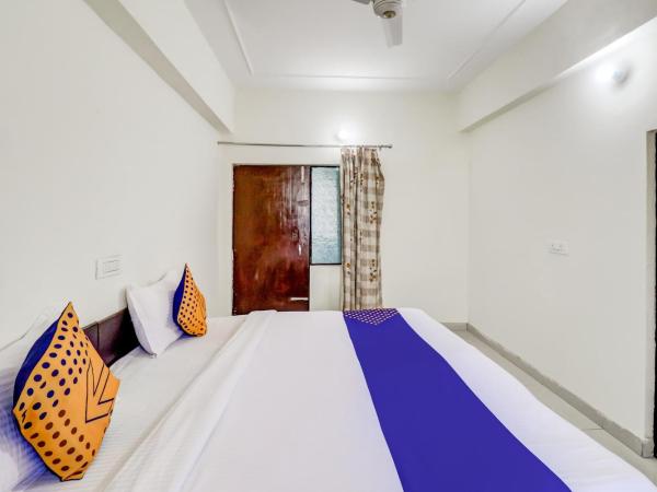 SPOT ON 78882 Shree Shakti Hotel Near Leisure Valley Park : photo 1 de la chambre chambre triple avec salle de bains