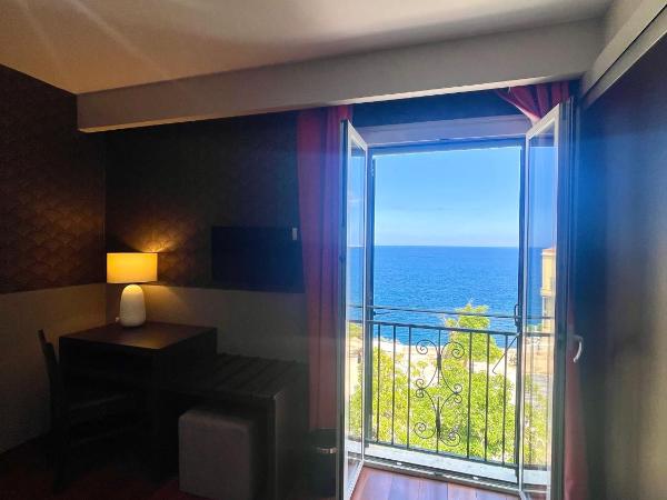 Hotel Restaurant Christophe Colomb : photo 1 de la chambre chambre double ou lits jumeaux - vue sur mer