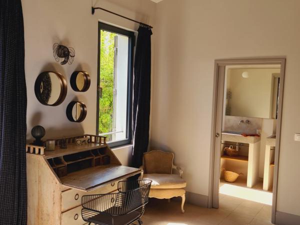 La Magnanerie de l'Isle B&B : photo 2 de la chambre chambre double - vue sur jardin