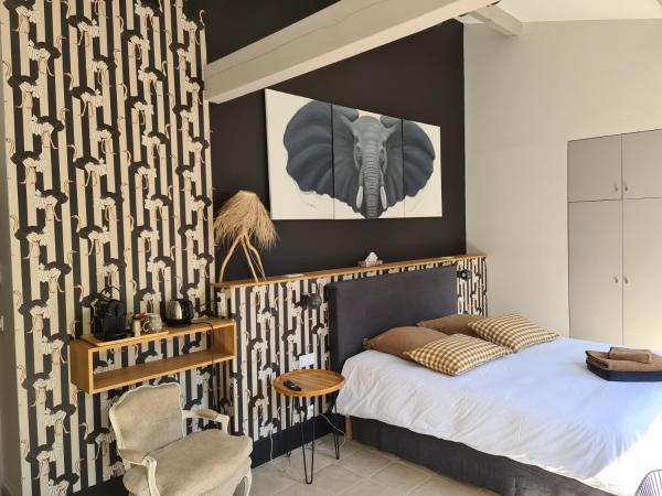 La Magnanerie de l'Isle B&B : photo 3 de la chambre chambre double - vue sur jardin