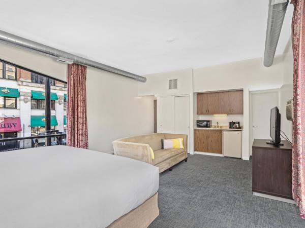 Ohio House Motel : photo 5 de la chambre suite lit king-size avec canapé-lit - non-fumeurs