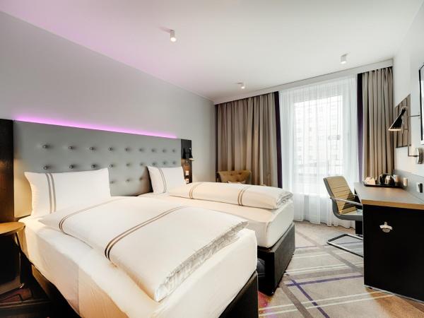 Premier Inn Hamburg City Klostertor : photo 1 de la chambre chambre double ou lits jumeaux standard