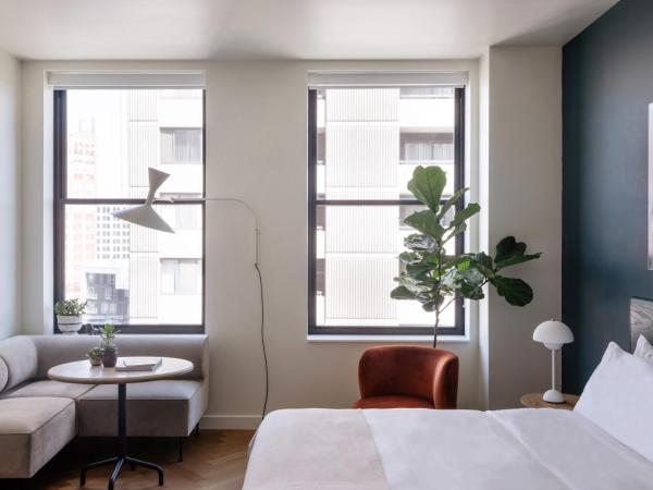 ROOST Detroit : photo 4 de la chambre studio lit king-size deluxe