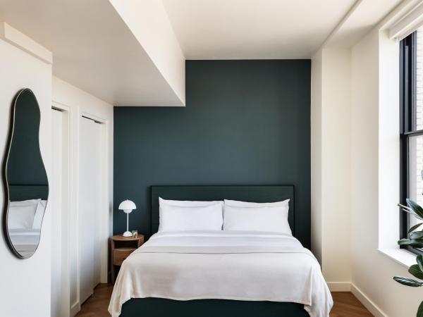 ROOST Detroit : photo 10 de la chambre studio lit king-size