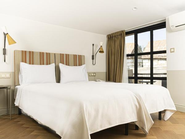 Ishak Pasa Palace by Signature Hotels : photo 7 de la chambre suite junior avec balcon - vue sur mer