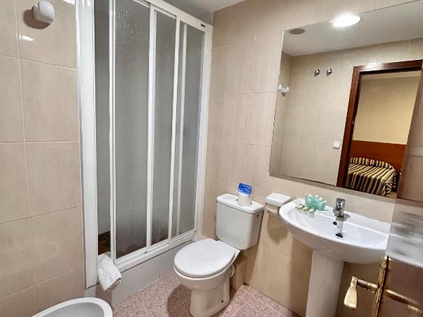 La Orozca Benidorm : photo 7 de la chambre chambre triple