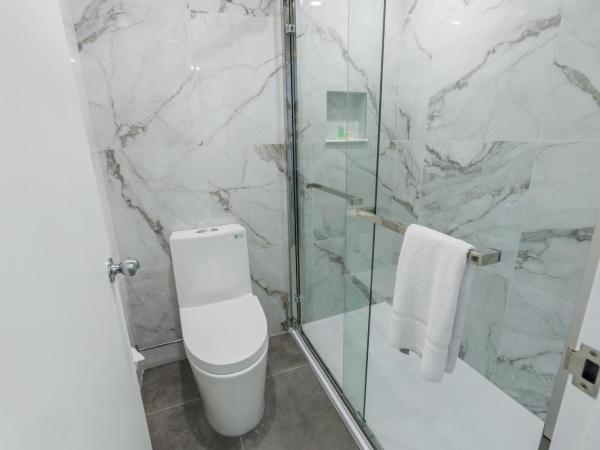 Travelodge by Wyndham Quebec City Hotel & Convention Centre : photo 4 de la chambre chambre double deluxe avec 2 lits doubles - non-fumeurs