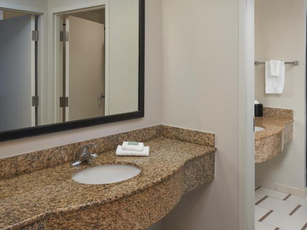 Fairfield Inn & Suites by Marriott Orlando International Drive/Convention Center : photo 4 de la chambre suite familiale