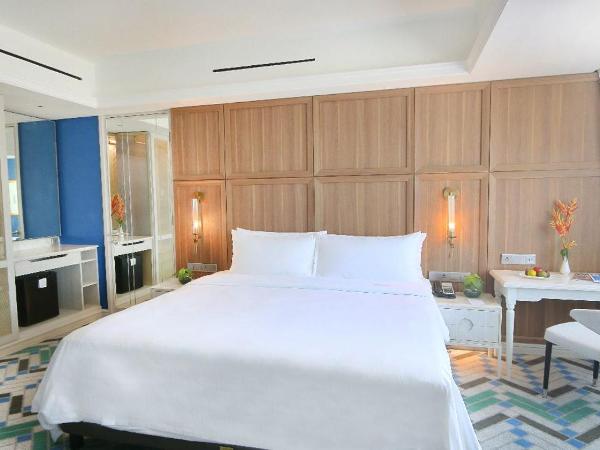 Java Paragon Hotel & Residences : photo 2 de la chambre deluxe king premier
