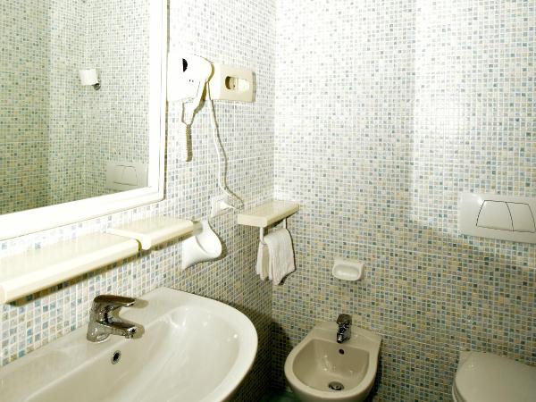 Hotel L'Approdo : photo 3 de la chambre chambre triple standard