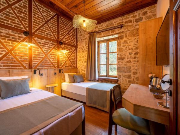 Route Hotel Kaleici - Adult Only (12+) : photo 8 de la chambre suite deluxe avec lit king-size