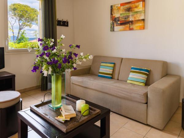 Lagrange Vacances Les Terrasses des Embiez : photo 7 de la chambre appartement 1 chambre (4 adultes)