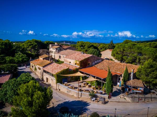 Château le Bouïs : photo 1 de la chambre chambre double ou lits jumeaux de luxe - vue sur parc