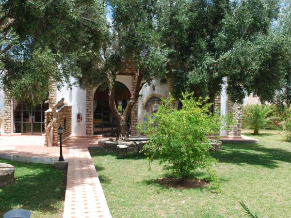 Riad Titima Essaouira : photo 2 de la chambre bungalow deluxe - vue sur jardin