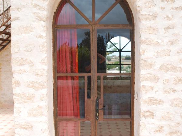 Riad Titima Essaouira : photo 2 de la chambre chambre double - vue sur montagne