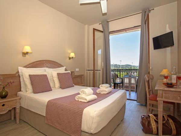 Vacances Bleues Hôtel Castel Luberon : photo 4 de la chambre chambre double ou lits jumeaux supérieure