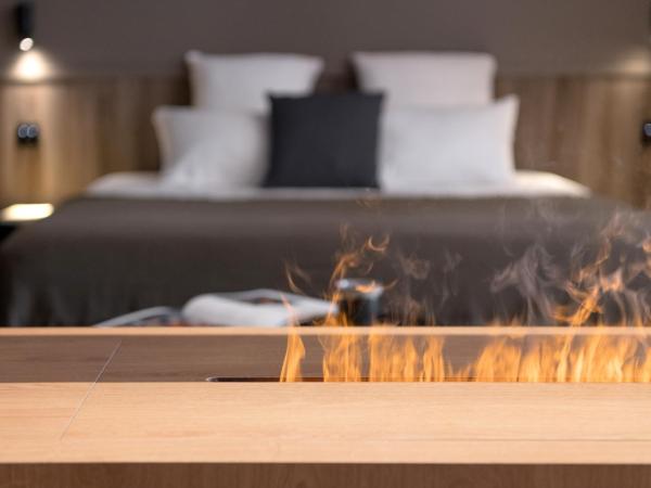 MiHotel Sala : photo 3 de la chambre suite deluxe « grenat »