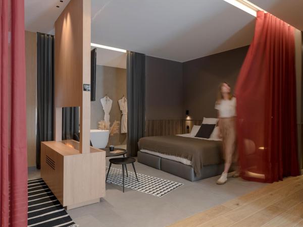 MiHotel Sala : photo 7 de la chambre suite deluxe « grenat »