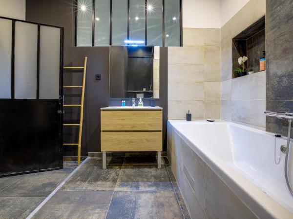 Jacuzzi, Mer 3 min, B&B : photo 3 de la chambre chambre supérieure lit queen-size