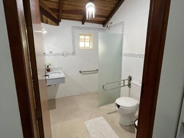 Pousada Praia e Conforto : photo 5 de la chambre chambre double - accessible aux personnes à mobilité réduite
