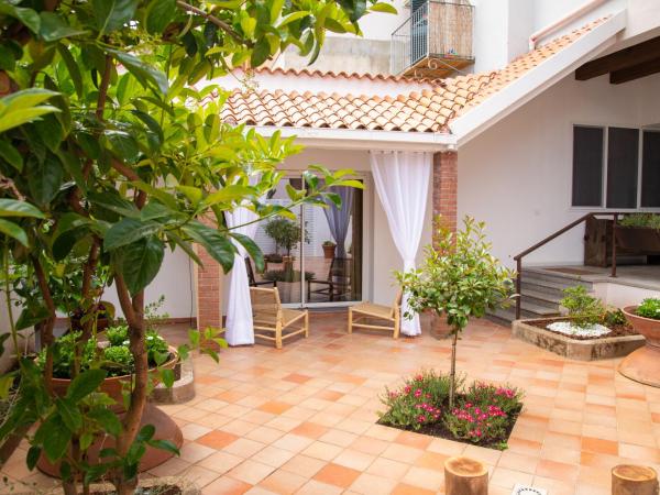 Amelia Apts & Rooms : photo 1 de la chambre chambre double deluxe