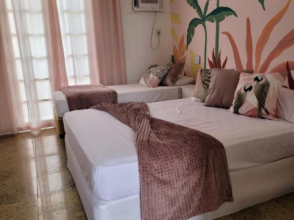 Pousada Costa Del Sol : photo 9 de la chambre chambre triple avec balcon