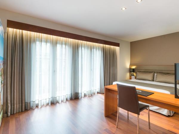 Catalonia Diagonal Centro : photo 3 de la chambre chambre familiale premium (2 adultes + 2 enfants)