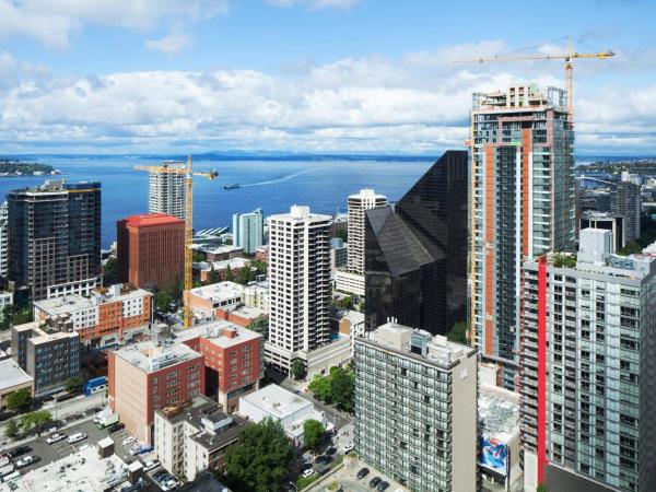 The Westin Seattle : photo 5 de la chambre grande chambre avec lits king-size et canapé-lit - Étage supérieur - vue sur eau