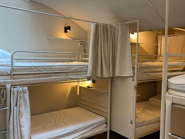 Nomad Cave : photo 2 de la chambre lit dans dortoir mixte de 14 lits