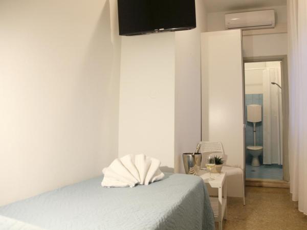Hotel Alfa ALL INCLUSIVE 2024 : photo 4 de la chambre chambre simple avec salle de bains privative