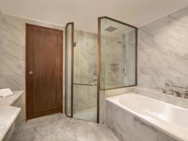 Le Meridien Jakarta : photo 3 de la chambre suite exécutive 1 chambre lit king-size avec accès au salon club