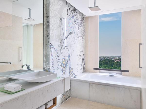 The Westin Gurgaon, New Delhi : photo 4 de la chambre club twin room with city view & lounge access