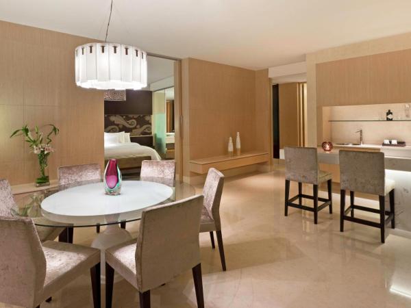 The Westin Gurgaon, New Delhi : photo 7 de la chambre royal one-bedroom suite with executive lounge access
