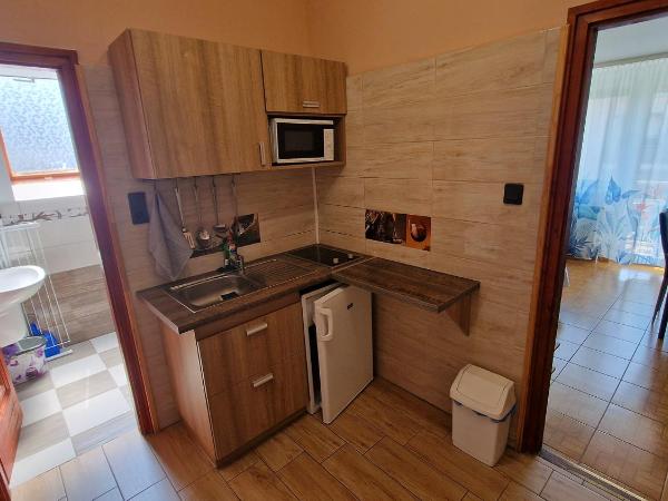 Napsugár Apartmanház : photo 4 de la chambre appartement 1 chambre