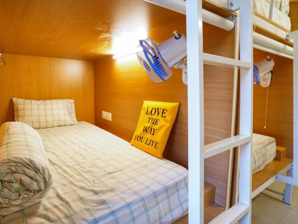 Urban Nomads Pods Parkview CoLive and CoWork : photo 2 de la chambre dortoir mixte de 4 lits