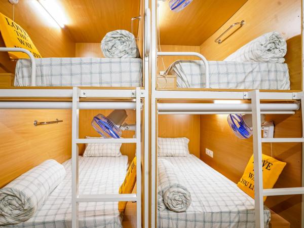Urban Nomads Pods Parkview CoLive and CoWork : photo 4 de la chambre dortoir mixte de 6 lits