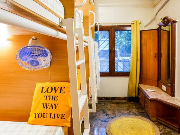 Urban Nomads Pods Parkview CoLive and CoWork : photo 8 de la chambre dortoir mixte de 6 lits