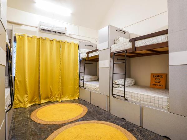 Urban Nomads Pods Parkview CoLive and CoWork : photo 5 de la chambre dortoir mixte de 8 lits