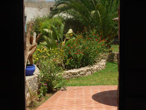 Riad Titima Essaouira : photo 10 de la chambre chambre double avec patio