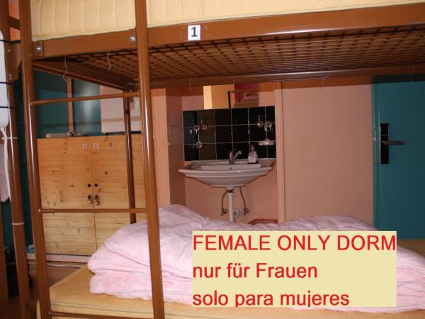 Oldtown Hostel Otter : photo 5 de la chambre lit dans dortoir pour femmes de 6 lits