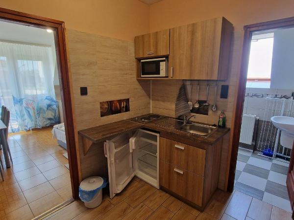 Napsugár Apartmanház : photo 4 de la chambre appartement 2 chambres